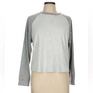 NWOT Urban Romantics oversized crew neck p2p21”